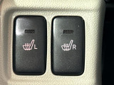 【シートヒーター】シートを温めてくれる暖房機器です!長時間座っていると負担が掛かりやすい背中や腰、または冬場などの寒い日に冷えやすい脚部に快適なぬくもりを伝えます。