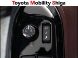 駐車時に便利なスマ-トキ-連動オ-ト格納式ドアミラーを装備しています。施錠すると自動的にドアミラーを格納する便利な機能です!
