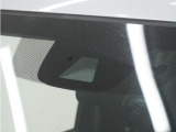 ◆Honda SENSING◆ カメラ等装置で精度の高い検知能力を発揮、安全運転を支援します。ステアリング上のコントローラーに注目!