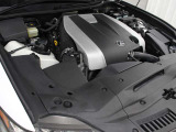 2GR-FKS型 3456ccV型6気筒DOHCエンジン搭載、駆動形式はFRです。