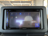 AM・FMやBluetooth Audio、iPod、AUXなど、音源を選ぶメニューが表示されています。目的に合わせて選択しやすく、日々の移動中もお好みの音楽を楽しめます。