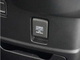 ◆12V電源ソケット◆スマートフォンの充電等にも便利な電源ソケット!使いやすい場所に装備されています。