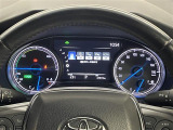 【メーターまわり】ドライバーから見やすい位置にあって安全運転に寄与します。マルチインフォメーションディスプレイでは、クルマに関する情報の確認はもちろん、各種安全機能・装備のON/OFFも設定可能。