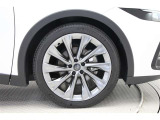 タイヤサイズ(225/45R21)です。