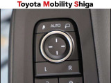 ドアの施錠・解錠と連動してドアミラーが開閉します。鍵の閉め忘れの確認にとても便利です♪