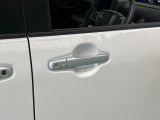 品質へのこだわり!フロアマットやシートなど車内をキレイに清掃し、ニオイや汚れなどを徹底的にクリーニングしてもらっております。室内はピカピカです☆