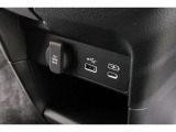 スマートフォンなどの音楽再生が可能なUSB接続ジャック装備車両です♪♪♪