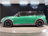 気密性の高いMINIは外観のかわいらしさとは裏腹に、外の雑音を遮り、高級感のある快適なドライブをお楽しみいただけます。