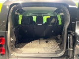 後席を格納すると、これだけの広さが!シーンに合わせたシートアレンジで、大きな荷物も積むことが出来ます♪