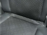 ◆ISOFIX◆シートベルトいらずでチャイルドシートと固定金具を連結するだけでがっちり固定できます。