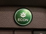 ★ECONスイッチ★ エコドライブを加速しよう!スイッチをONにすると、運転の仕方によるロスを抑え込み燃費をよくするようクルマが頑張ります(*^ー^*)燃費向上にチャレンジ♪