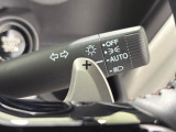 ★パドルシフト★ ハンドルにある『+』と『-』のレバーを指先で操ることで、マニュアル車感覚のシフトチェンジが楽しめるパドルシフトです☆