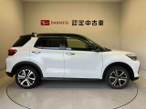 車両右側面からの写真になります。車をご覧になりたい時はお気軽に最寄りの店舗へご相談下さい。