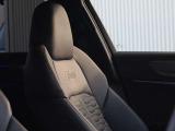 高級家具のような質の高いレザーを採用するのはAudiのクルマづくりの哲学のひとつです。体の大きなドイツ人が座っても頑丈な耐久性があります。シートヒーター付きですので冬でも大変心地良く運転をして頂けます