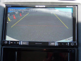 バックカメラ装備しております。駐車時に大変役に立ちますよ。駐車が苦手な方にも便利機能です。