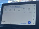 目的地の検索や登録など、ナビゲーションのメニューが一覧で表示されます。よく使う機能を画面から選べるため、行き先を設定したい場面でも必要な項目を見つけやすく、日常使いに便利です。