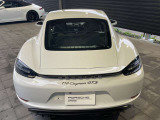 厳しいポルシェ認定中古車品質基準をクリアした車両のみを展示、販売しております。 納車後の保証内容もポルシェ認定中古車ならではの内容となっております。