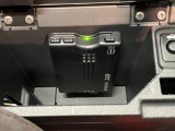 品質へのこだわり!フロアマットやシートなど車内をキレイに清掃し、ニオイや汚れなどを徹底的にクリーニングしてもらっております。室内はピカピカです☆