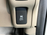 品質へのこだわり!フロアマットやシートなど車内をキレイに清掃し、ニオイや汚れなどを徹底的にクリーニングしてもらっております。室内はピカピカです☆