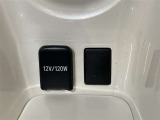 12V/120Wの電源部とメディアプレイヤー接続部です。