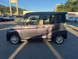片側パワースライドドア付きだから、狭い駐車スペースなどでの 乗り降りラクラク!小さなお子さまのいるご家庭には嬉しい装備。