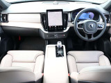 XC90 ウルトラ T8 AWD プラグインハイブリッド 4WD 