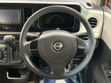 【純正革巻きステアリング】上質な革を使用することで、手にしっかり馴染みとても運転しやすいハンドルです♪