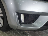 ◆フォグライト◆ 霧などの悪天候時、自車の位置を示すとともに前方や路肩が見えずらい時、近い位置をワイドに照らしてくれます