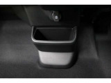 運転席と助手席の間にセンターロアボックスがあります!