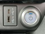 USB接続端子、USBデバイスやiPod/iPhoneまたはAndroidスマートフォンを接続できます。