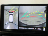 パノラミックビューモニター付きです。車両を上から見たような映像をディスプレイオーディオ画面に表示。運転席からの目視だけでは見にくい、車両周辺の状況をリアルタイムでしっかり確認できます。