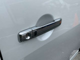 ドアロックリクエストスイッチです。ドアロックの開閉がボタン一つで可能です。