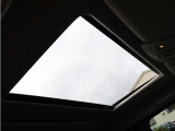 3ヶ月 / 6,000km 保証をベースに、より細やかな対応が可能な『有償保証』 もご用意しております。