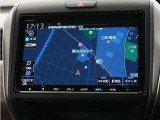 純正9インチプレミアムインターナビ(VXM-227VFNi)&バックカメラが装備されているので、普段の使い勝手もロングドライブも快適です。