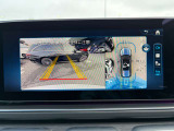 360&deg;カメラとアクティブパーキングアシストを搭載。大きなボディの周囲確認や駐車操作を支援します。