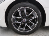 BMWならではの卓越した走りを支えるホイールと足回りです!