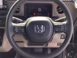 ステアリングスイッチです!!運転中のオーディオの音量やソースの変更も手元で出来ますよ!!