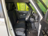 運転席シート廻りは使用感も少なく、良好な状態となっています。丁寧に使われていたことがよくわかりますね。