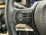 ステアリングにオーディオ操作スイッチが付いています。オーディオ画面に直接タッチしなくても操作が出来ますので、運転に集中できます。