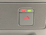 【SOSコール】急病時や危険を感じた時にはSOSコールスイッチを押すと専門オペレーターに接続!万が一エアバック展開事故の時は自動通報します!