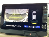 バックカメラも装備しております。車庫入れの苦手なお客様、もうご心配いりません。バックカメラがあれば、ぶつける心配無し?!重宝します!!