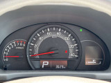 大きくて見やすいスピードメーター。運転中でもパッと一目で確認できます。