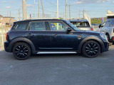 さらにMINI自動車保険にご加入頂きますとアップグレードし、エマージェンシーサービスプレミアムサービスをご利用いただけます。