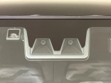 【スマートアシスト】走行中に前方の車両等を認識し、衝突しそうな時は警報とブレーキで衝突回避と被害軽減をアシスト。より安全にドライブをお楽しみいただけます