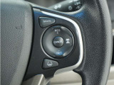 ◆アダプティブクルーズコントロール◆予め設定した車速内でクルマが自動的に加減速。前走車との適切な車間距離を維持しながら追従走行します。【LKAS】車線維持支援システムでステアリング操作を支援。