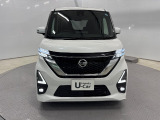 雨の日は中古車は選びにくいですよね。でも当店なら安心です。電話予約を頂ければ屋根下へ移動させて頂きます。雨でもじっくりご検討いただけます。