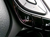 レーンディパーチャーアラートは、車線の逸脱を検知して音で教えてくれます。ドライブのサポートになりますね。(補助装置です)