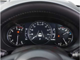 【明るく見やすいメーター】視認性が良く明るく見やすいメーター。運転者にとって見やすいメーターは運転していても疲れないですよね。