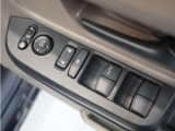 ◆パワーウィンドウスイッチ◆運転席から全席の窓の開閉操作を行うことが出来いつでも換気ができます!