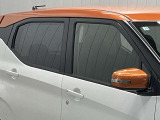 プラスチックバイザーがない分デザインもすっきり★洗車の時の窓拭きもラクラクです!
